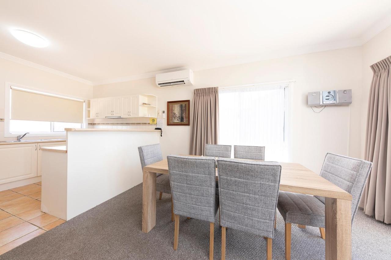Meridian Beachside Apartments Олд-Бар Екстер'єр фото