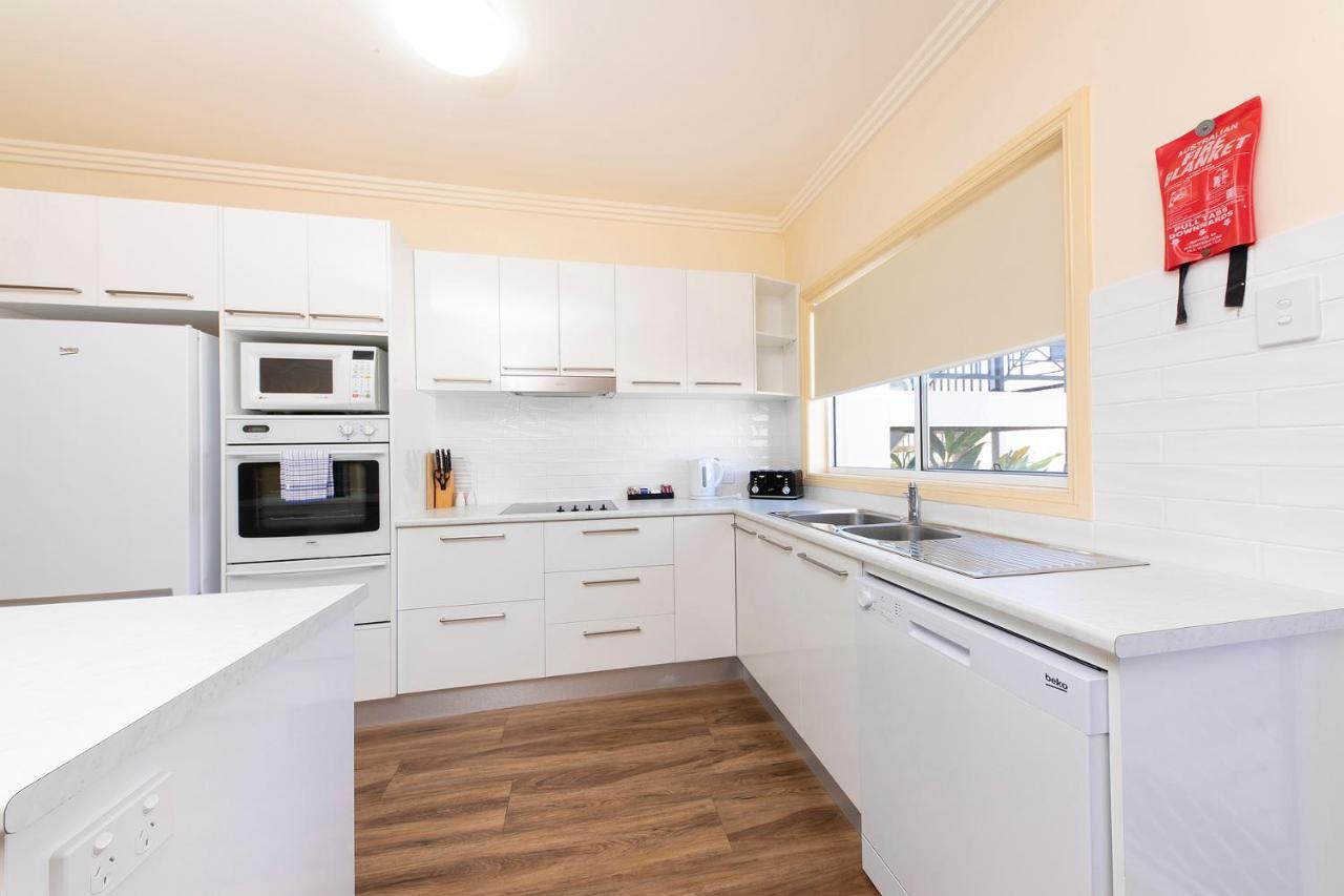 Meridian Beachside Apartments Олд-Бар Екстер'єр фото